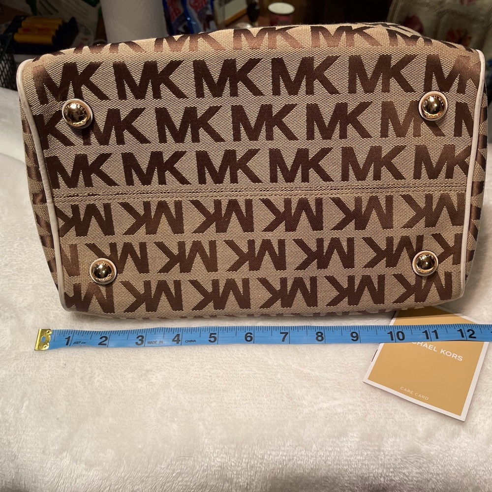 💛Michael Kors Signature “Grayson” NWOT - Picture 6 of 16